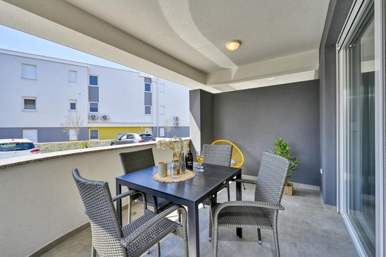 Relax Apartments Novalja Dış mekan fotoğraf