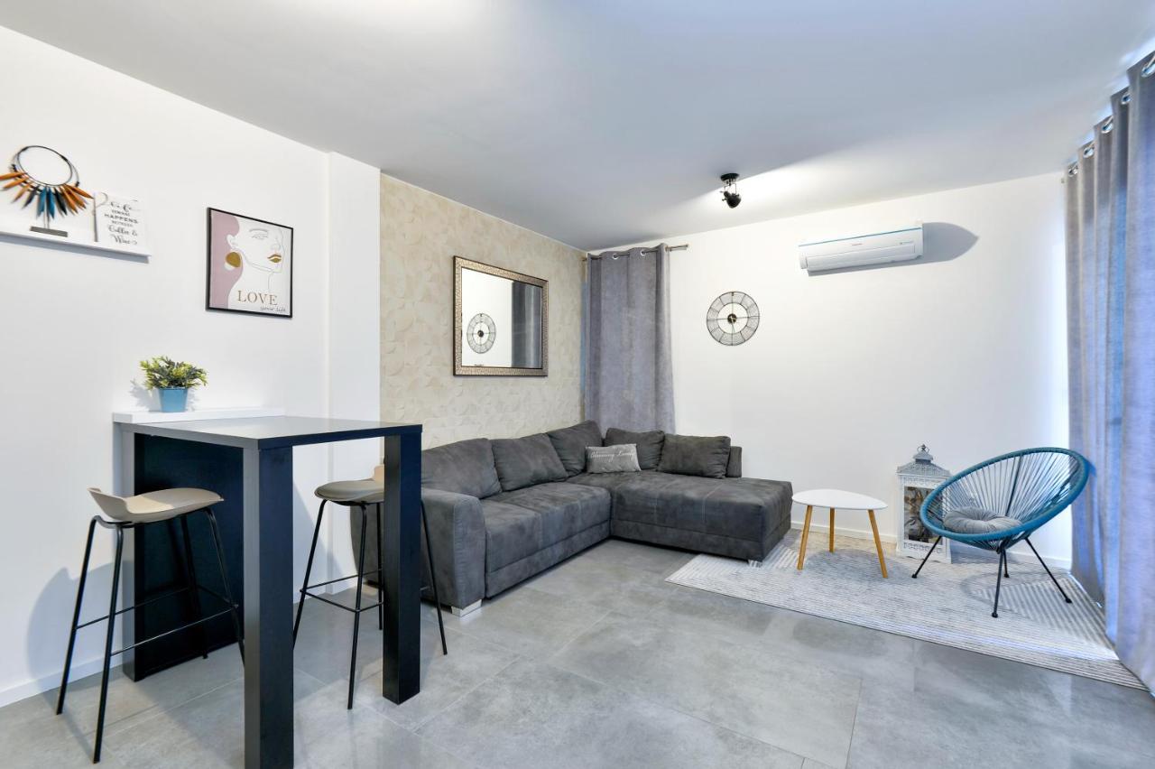 Relax Apartments Novalja Dış mekan fotoğraf