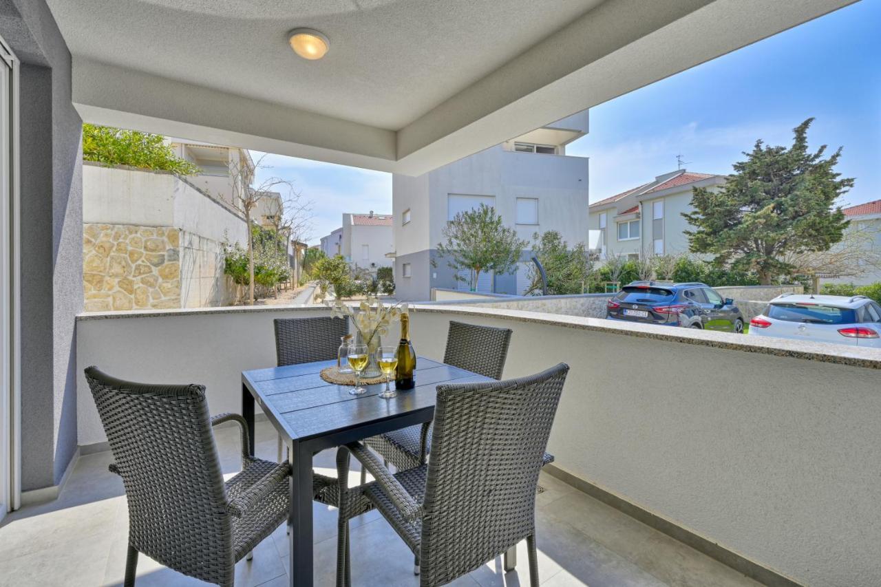Relax Apartments Novalja Dış mekan fotoğraf