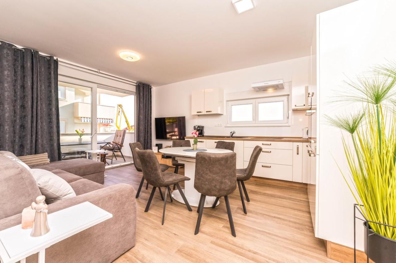 Relax Apartments Novalja Dış mekan fotoğraf